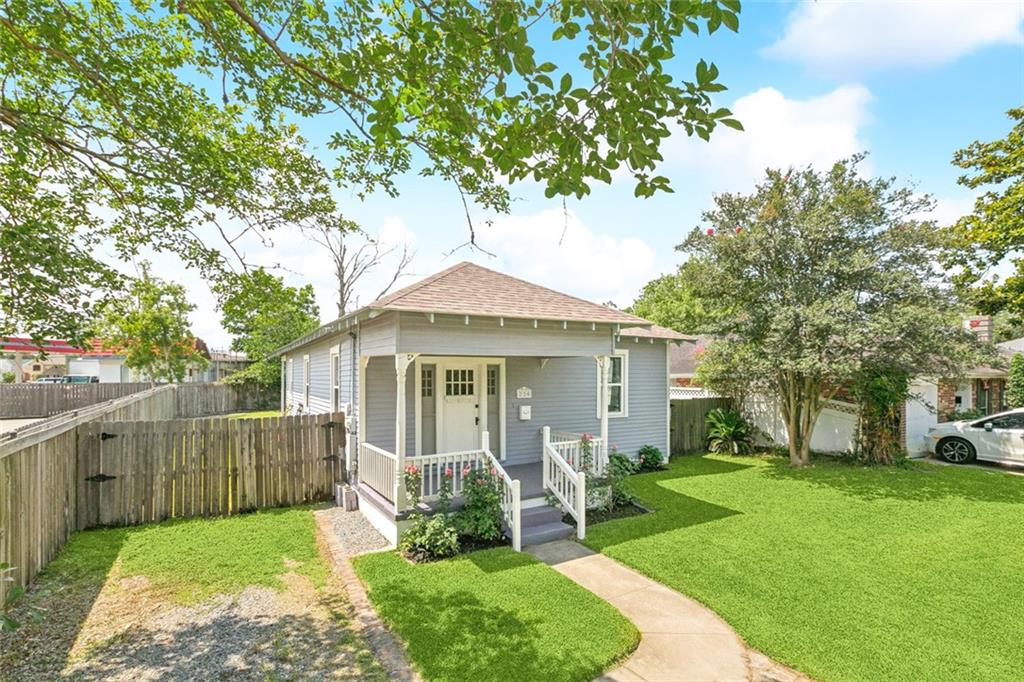 220 MOSS Lane