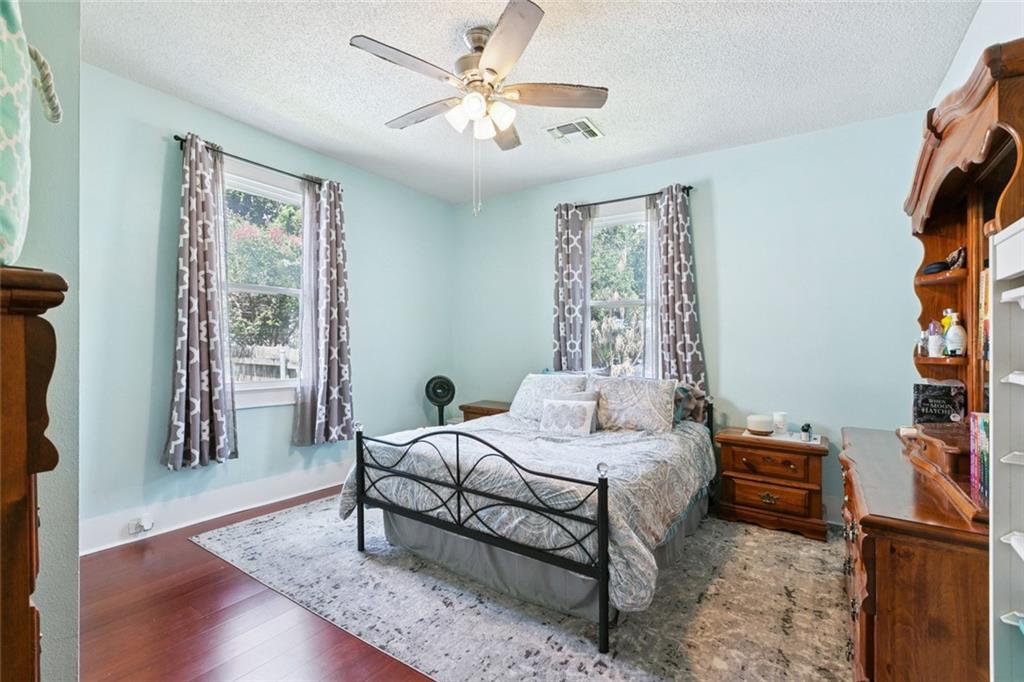 220 MOSS Lane