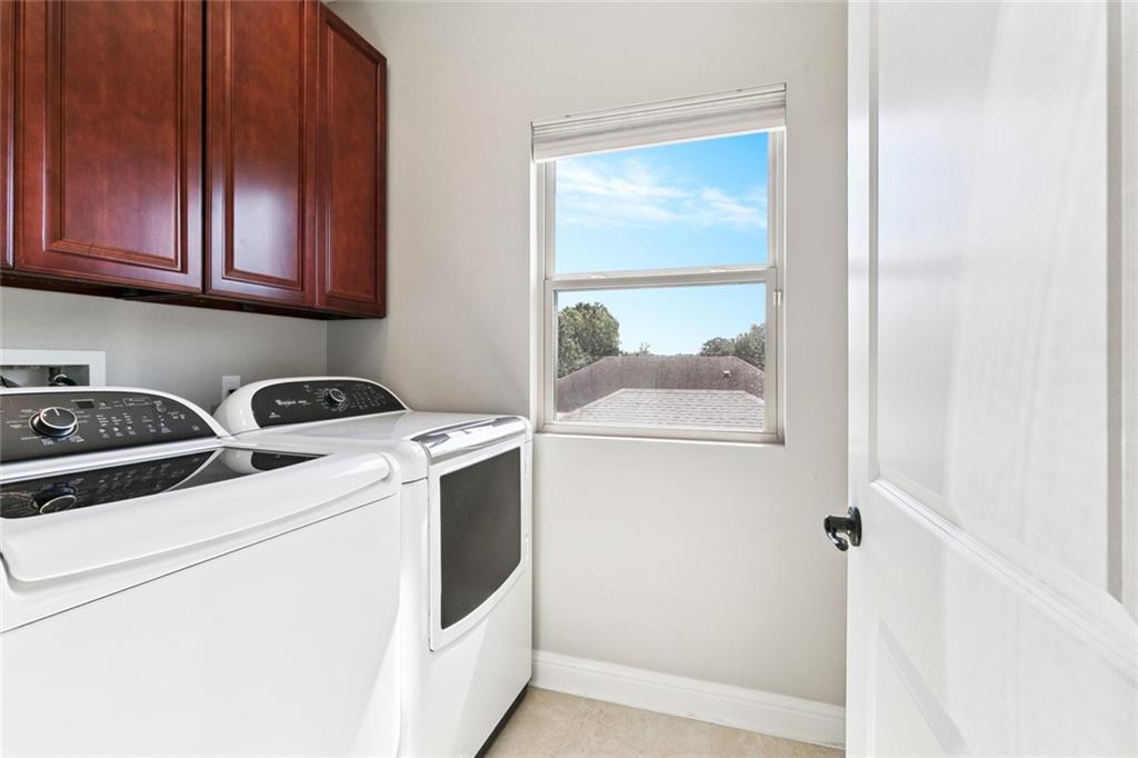 333 ROSELAND Parkway