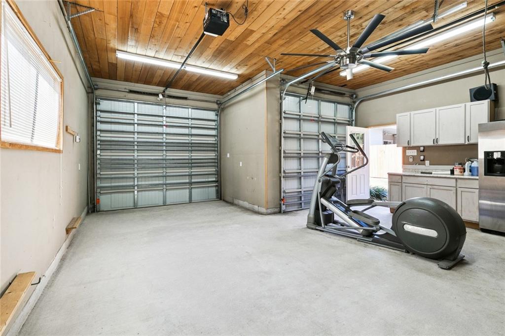 333 ROSELAND Parkway