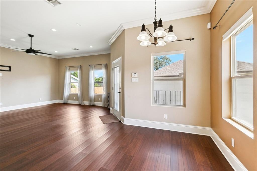 333 ROSELAND Parkway