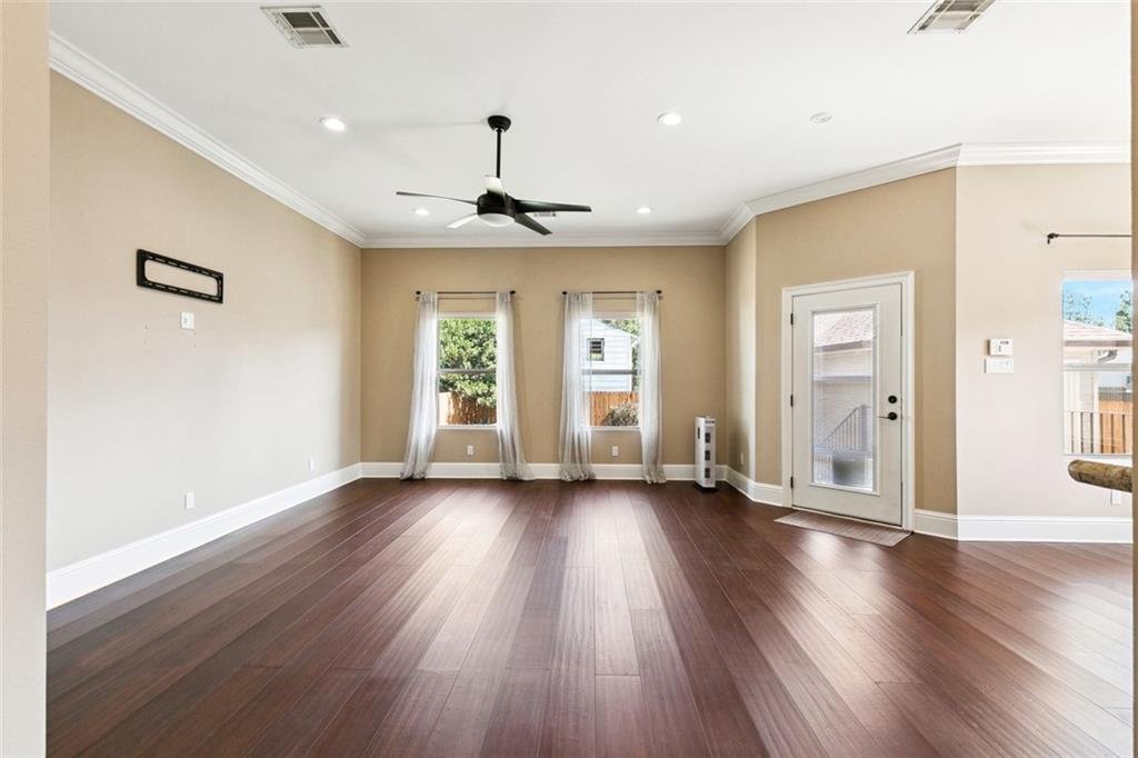 333 ROSELAND Parkway