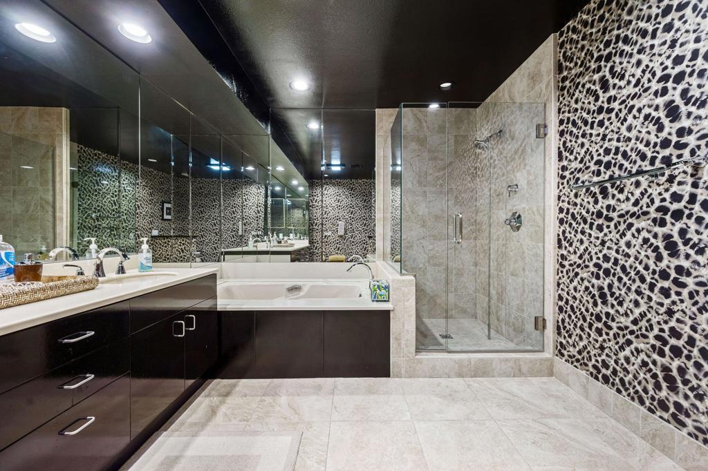 10601 Sunningdale Drive