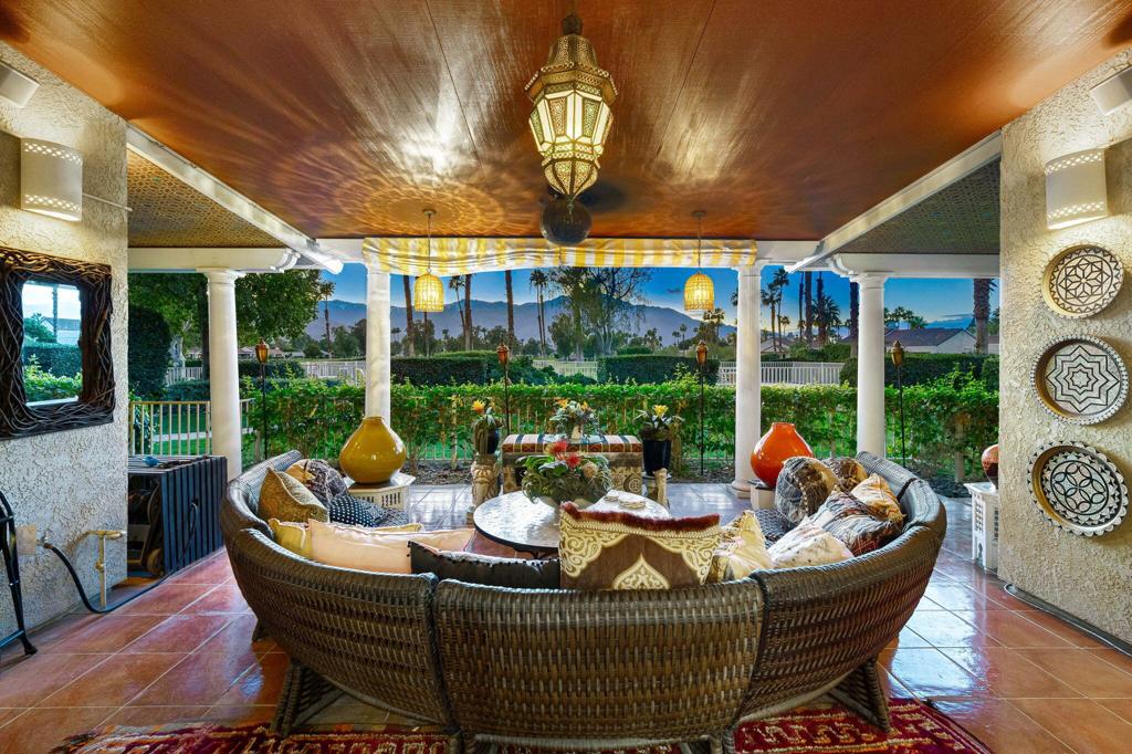 10601 Sunningdale Drive