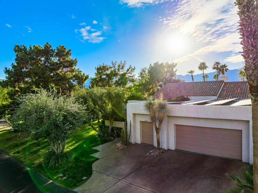 10601 Sunningdale Drive