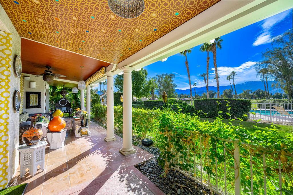 10601 Sunningdale Drive