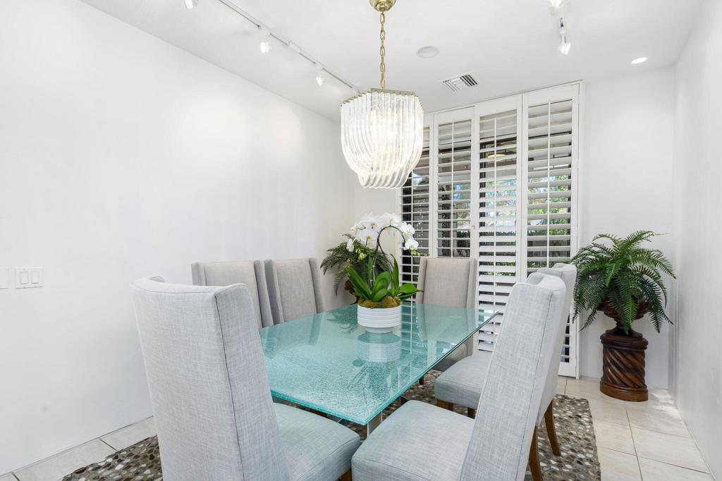 10601 Sunningdale Drive