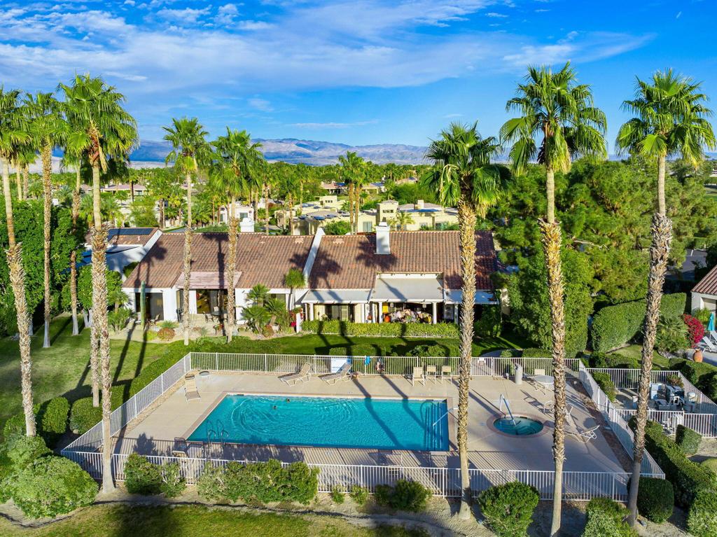 10601 Sunningdale Drive