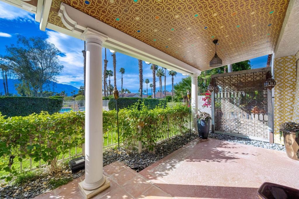 10601 Sunningdale Drive