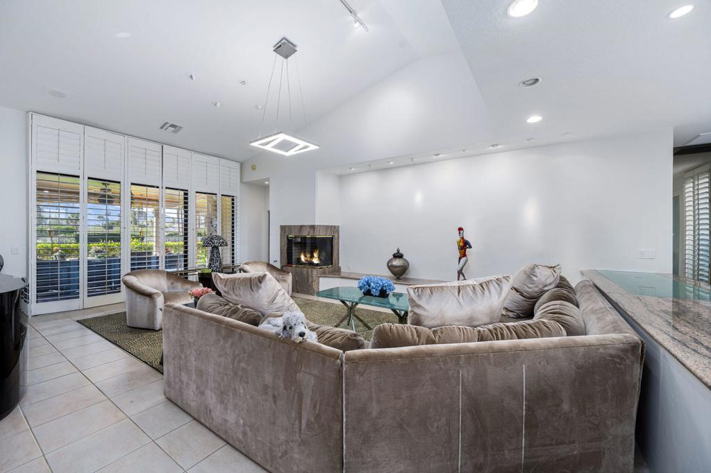 10601 Sunningdale Drive