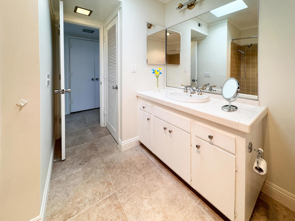 73700 Grapevine Street 14