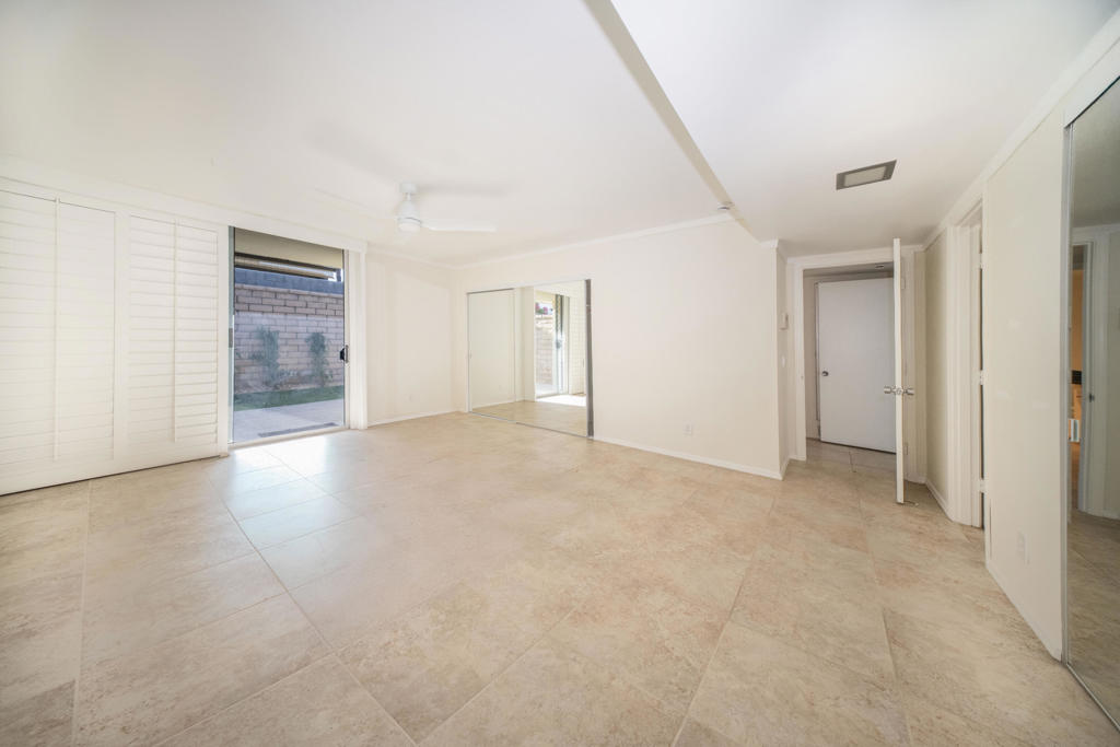 73700 Grapevine Street 14