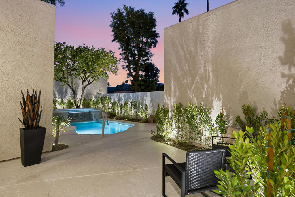 10112 Lakeview Drive