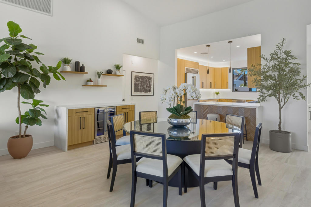 10112 Lakeview Drive