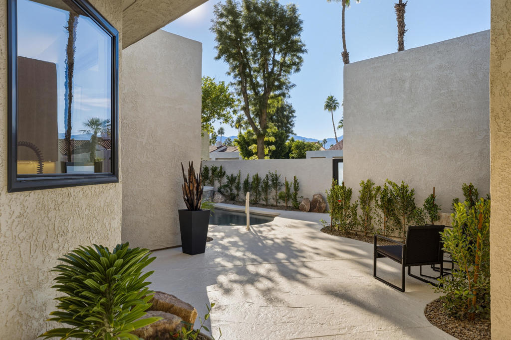 10112 Lakeview Drive