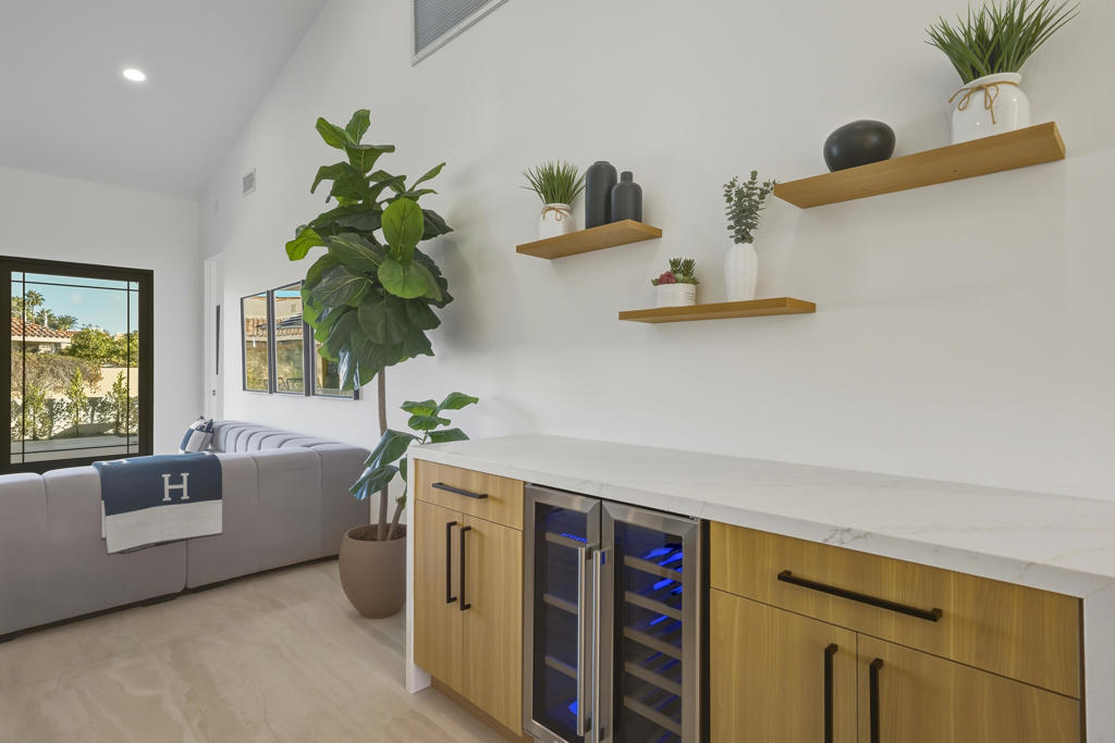 10112 Lakeview Drive