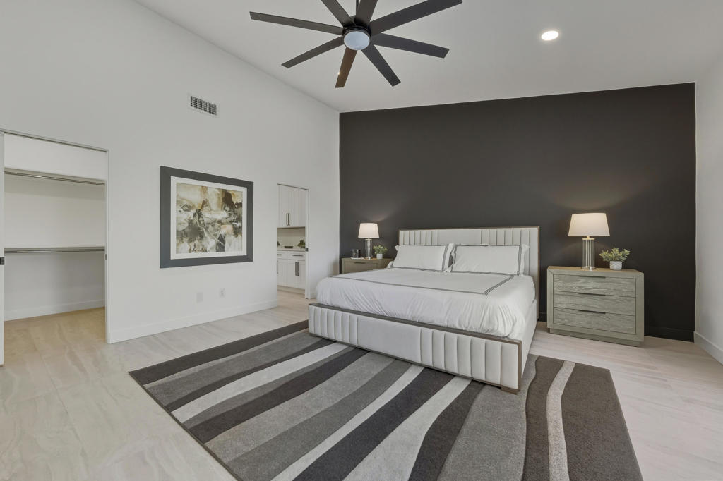 10112 Lakeview Drive