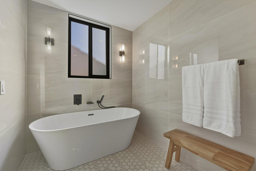 10112 Lakeview Drive