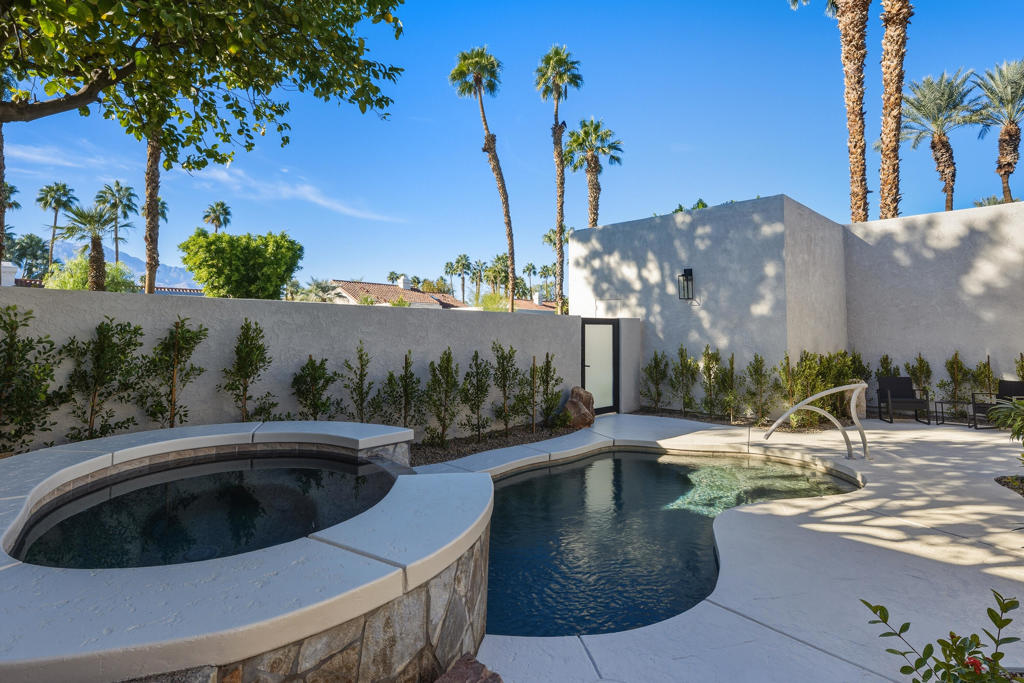 10112 Lakeview Drive