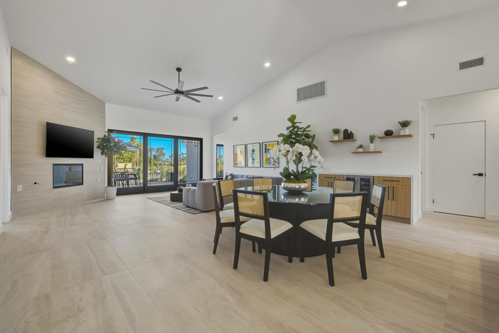 10112 Lakeview Drive