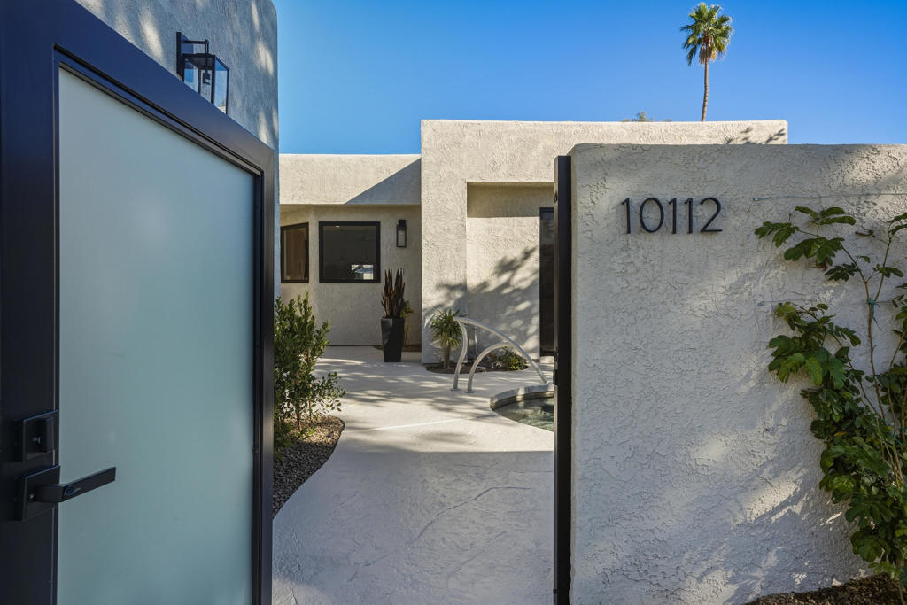 10112 Lakeview Drive