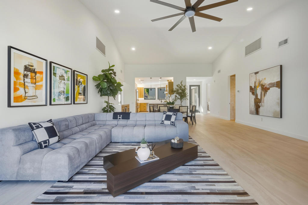 10112 Lakeview Drive