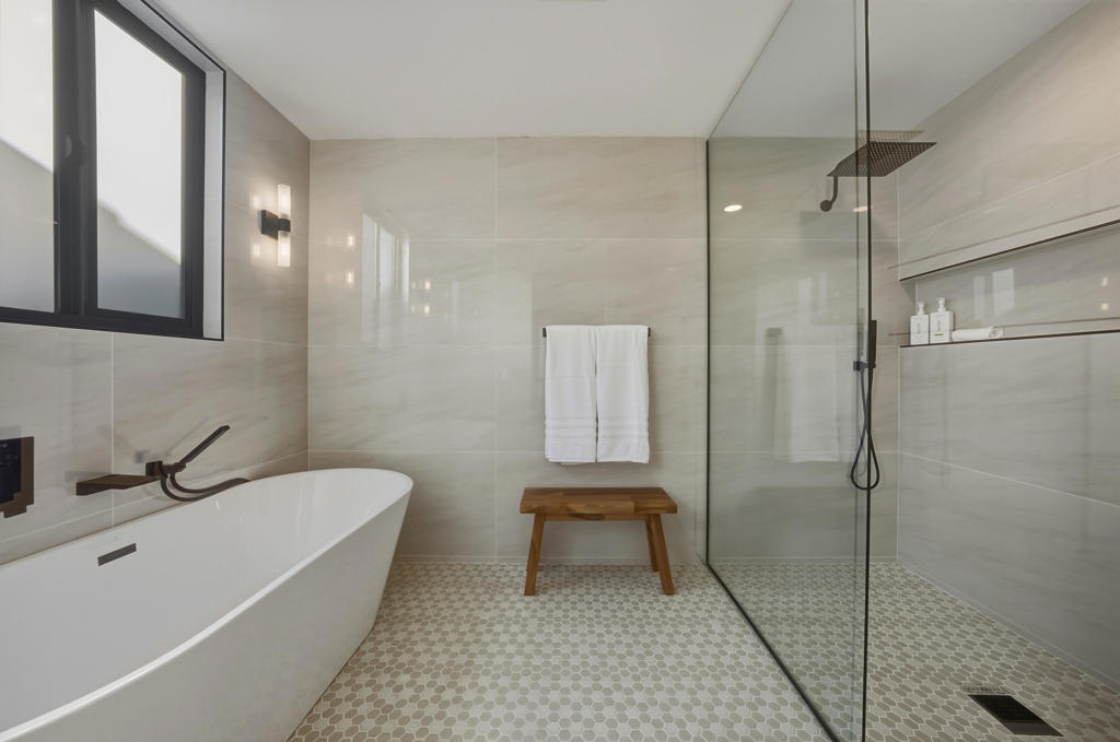 10112 Lakeview Drive