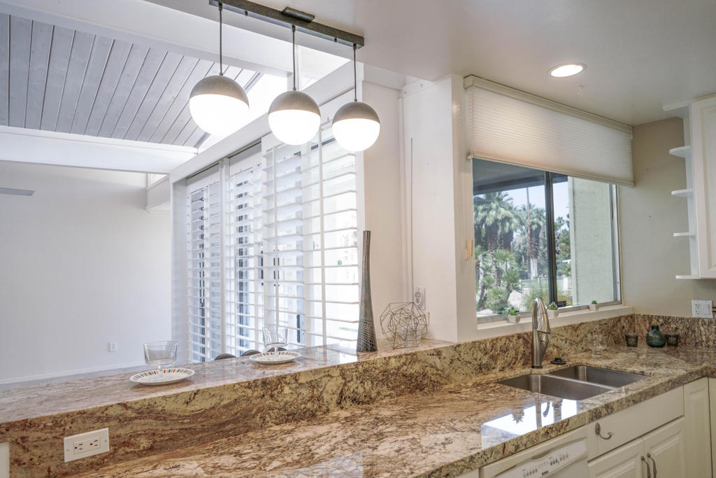 73700 Grapevine Street 14