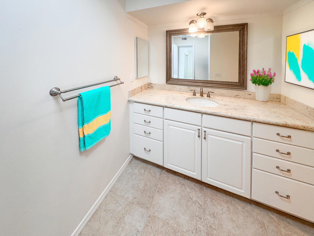 73700 Grapevine Street 14