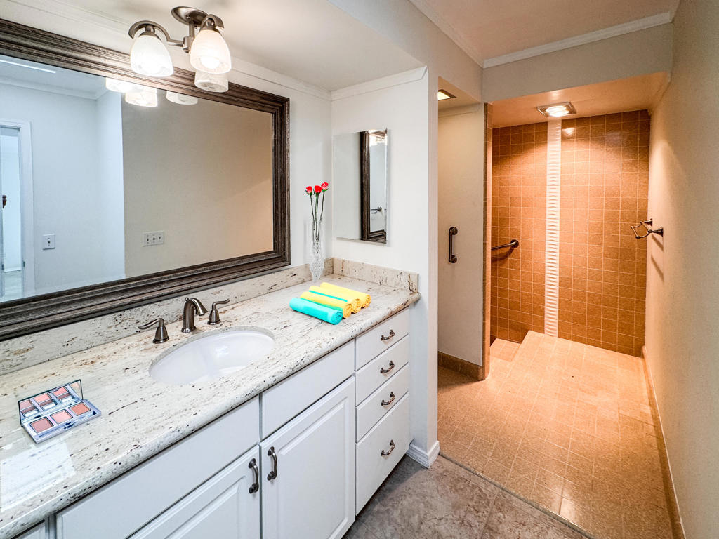 73700 Grapevine Street 14