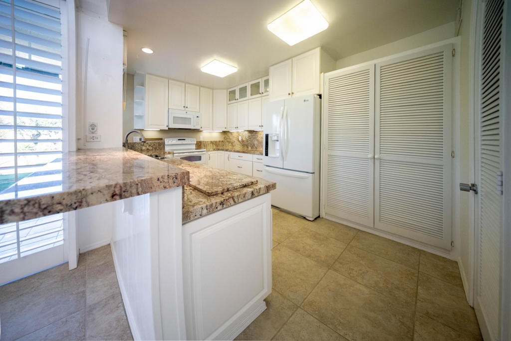 73700 Grapevine Street 14