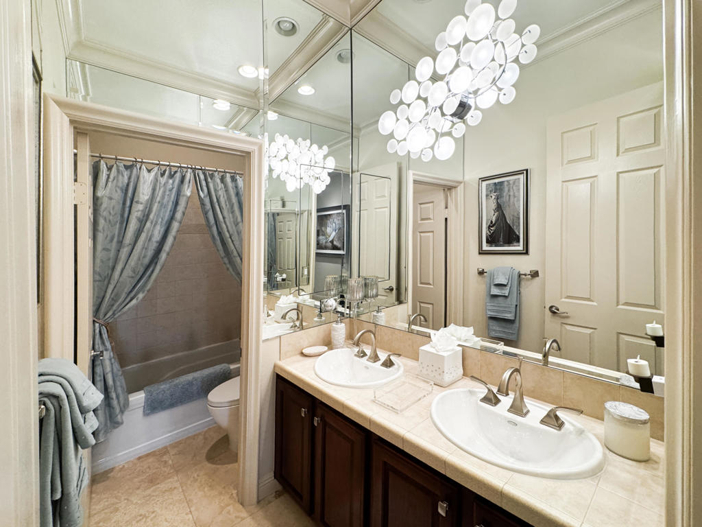 80238 Honey Creek Lane