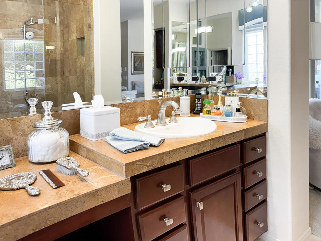 80238 Honey Creek Lane