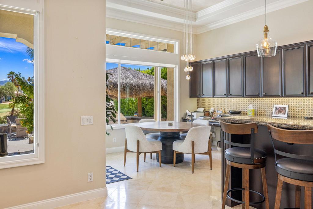 48 Vista Encantada