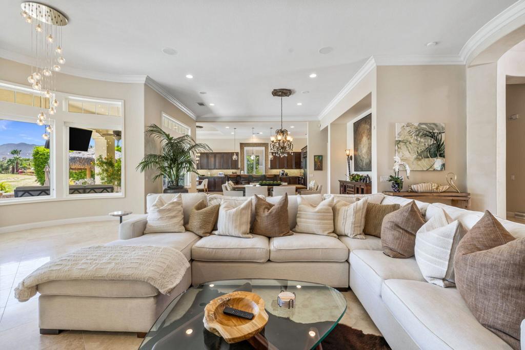 48 Vista Encantada