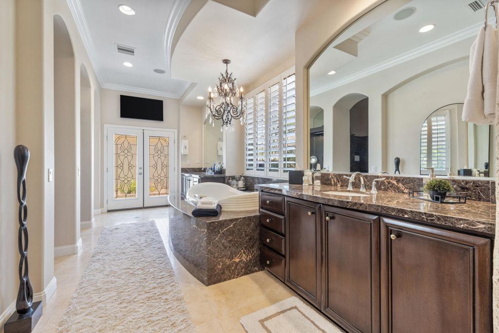 48 Vista Encantada