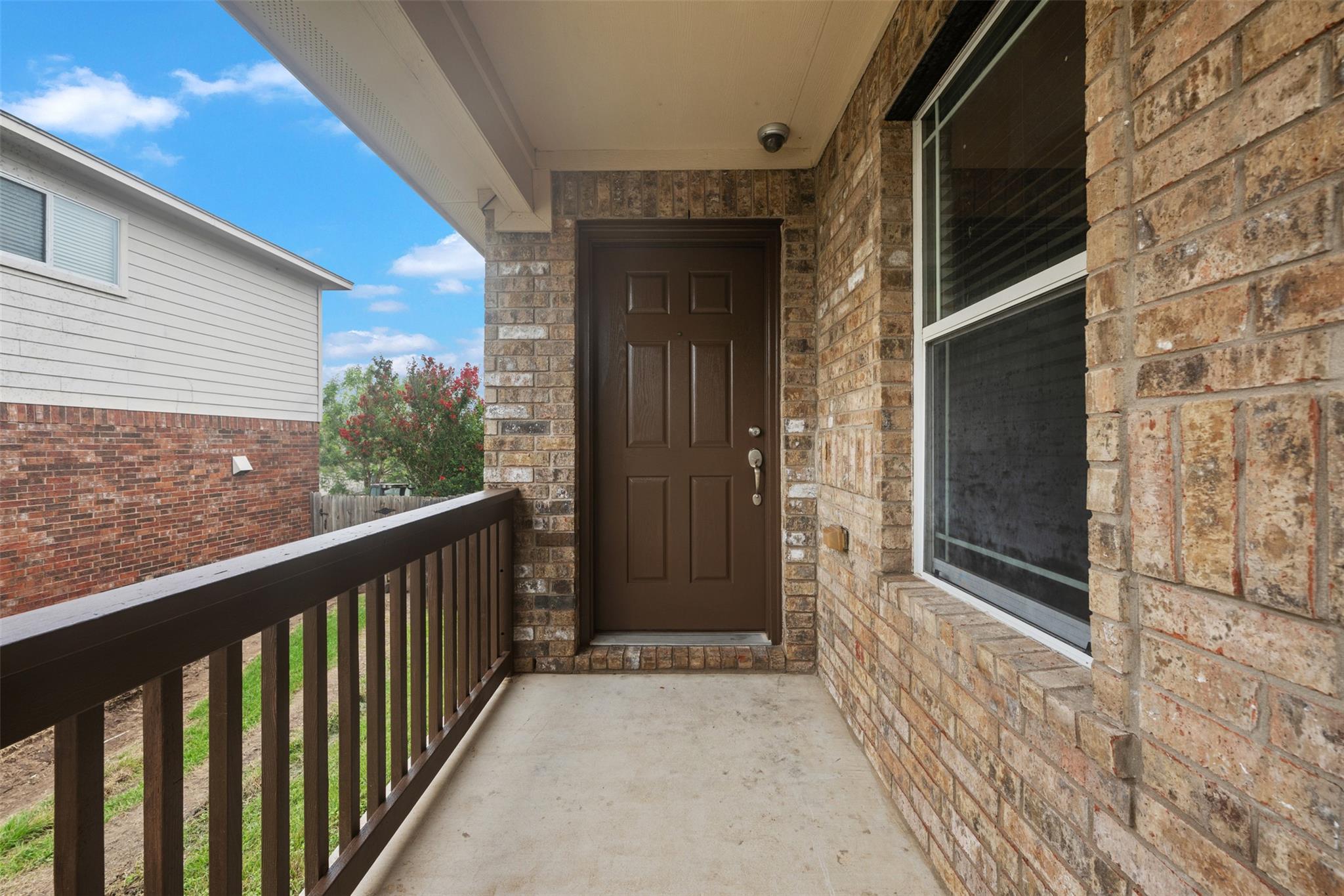 382 Bloomsbury DR