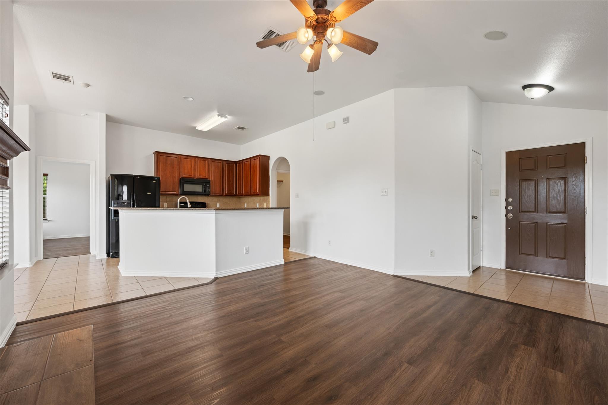 382 Bloomsbury DR