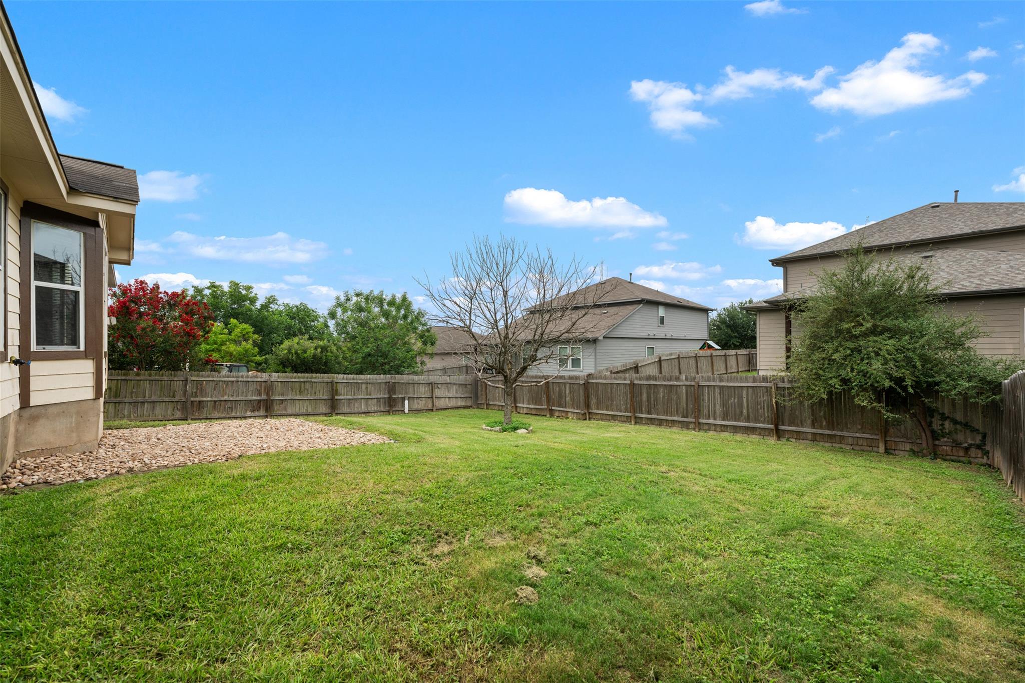 382 Bloomsbury DR