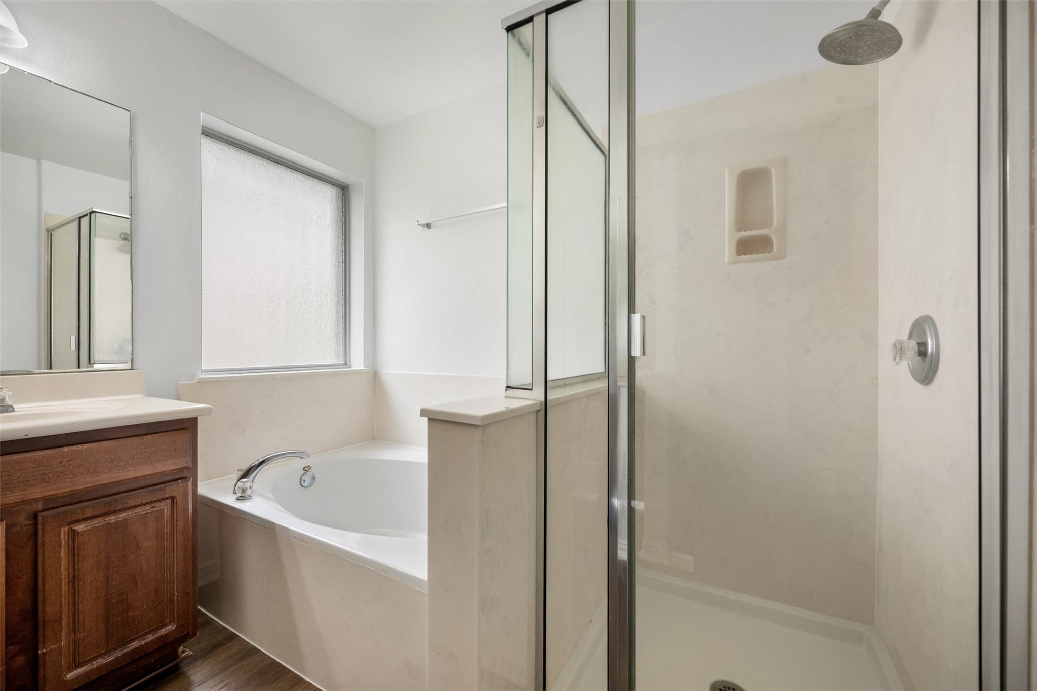 382 Bloomsbury DR