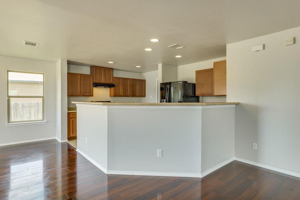 210 Cushman DR