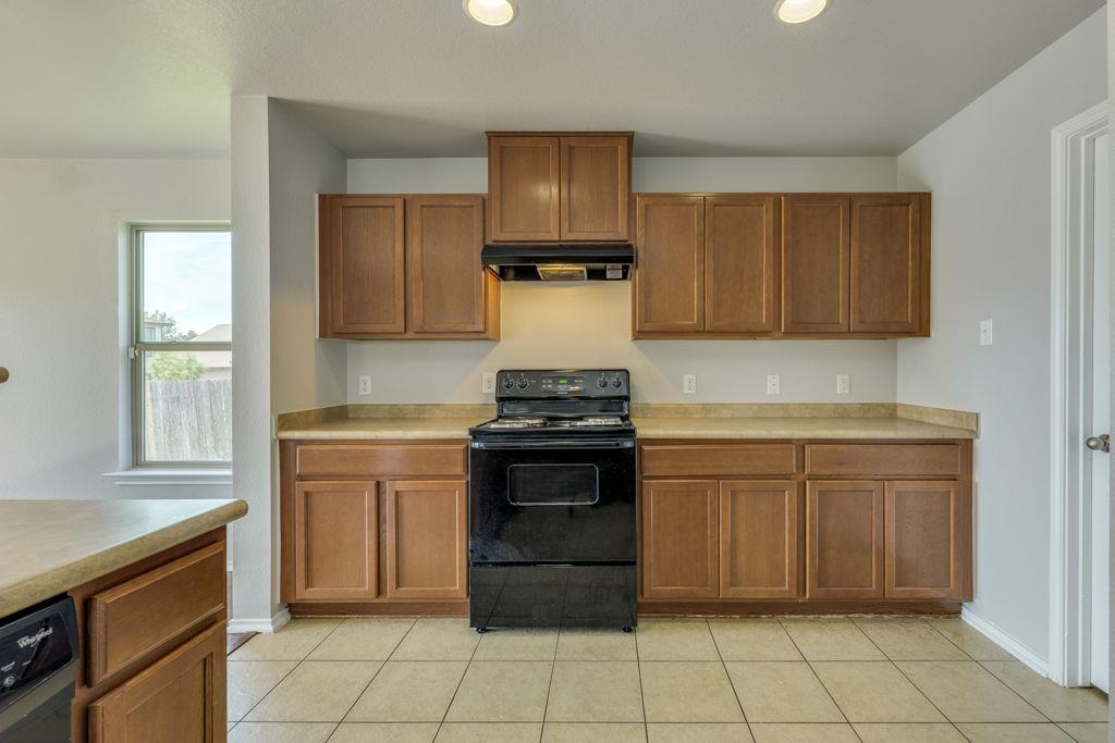 210 Cushman DR
