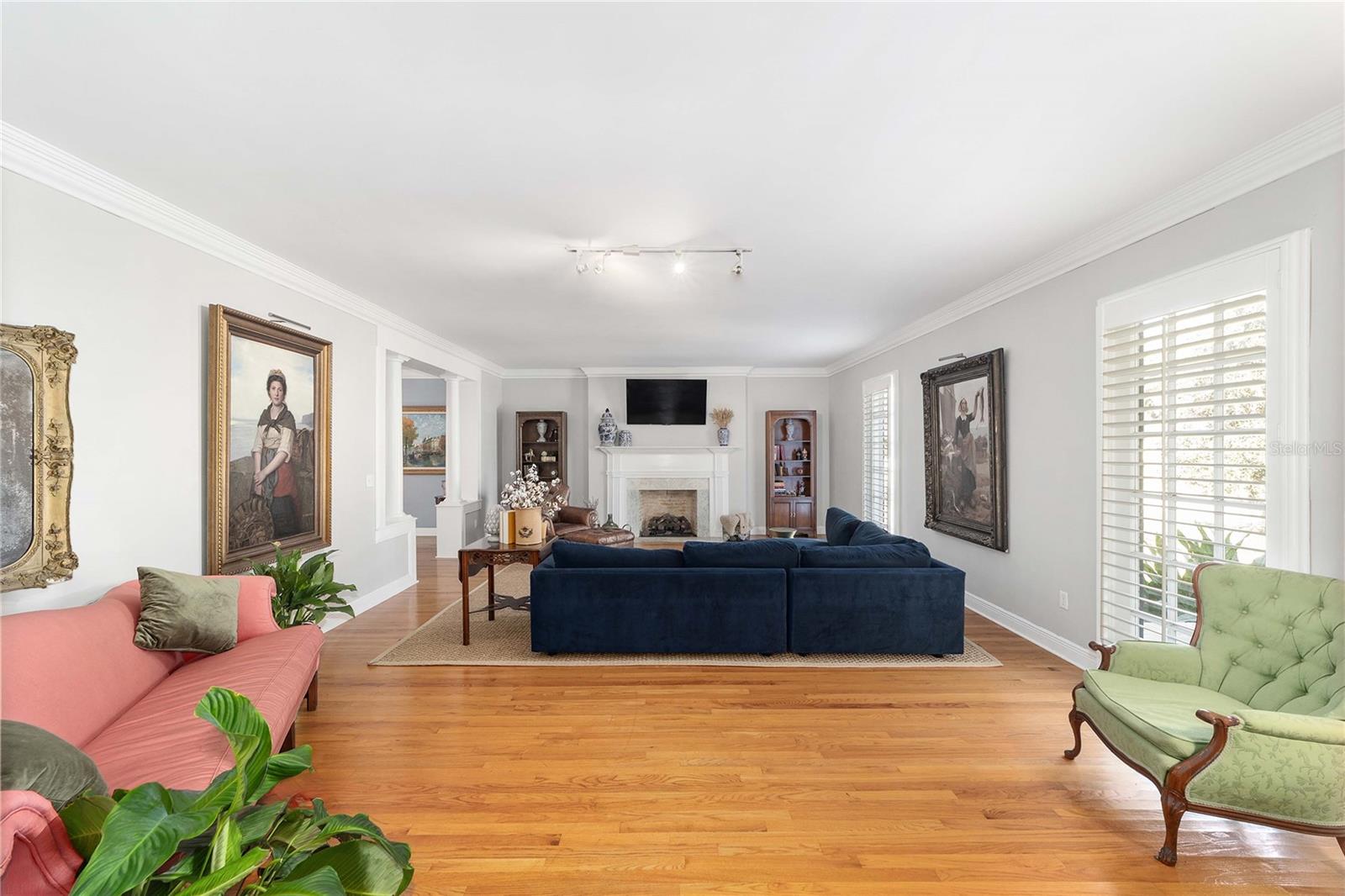 1214 SE 7TH ST
