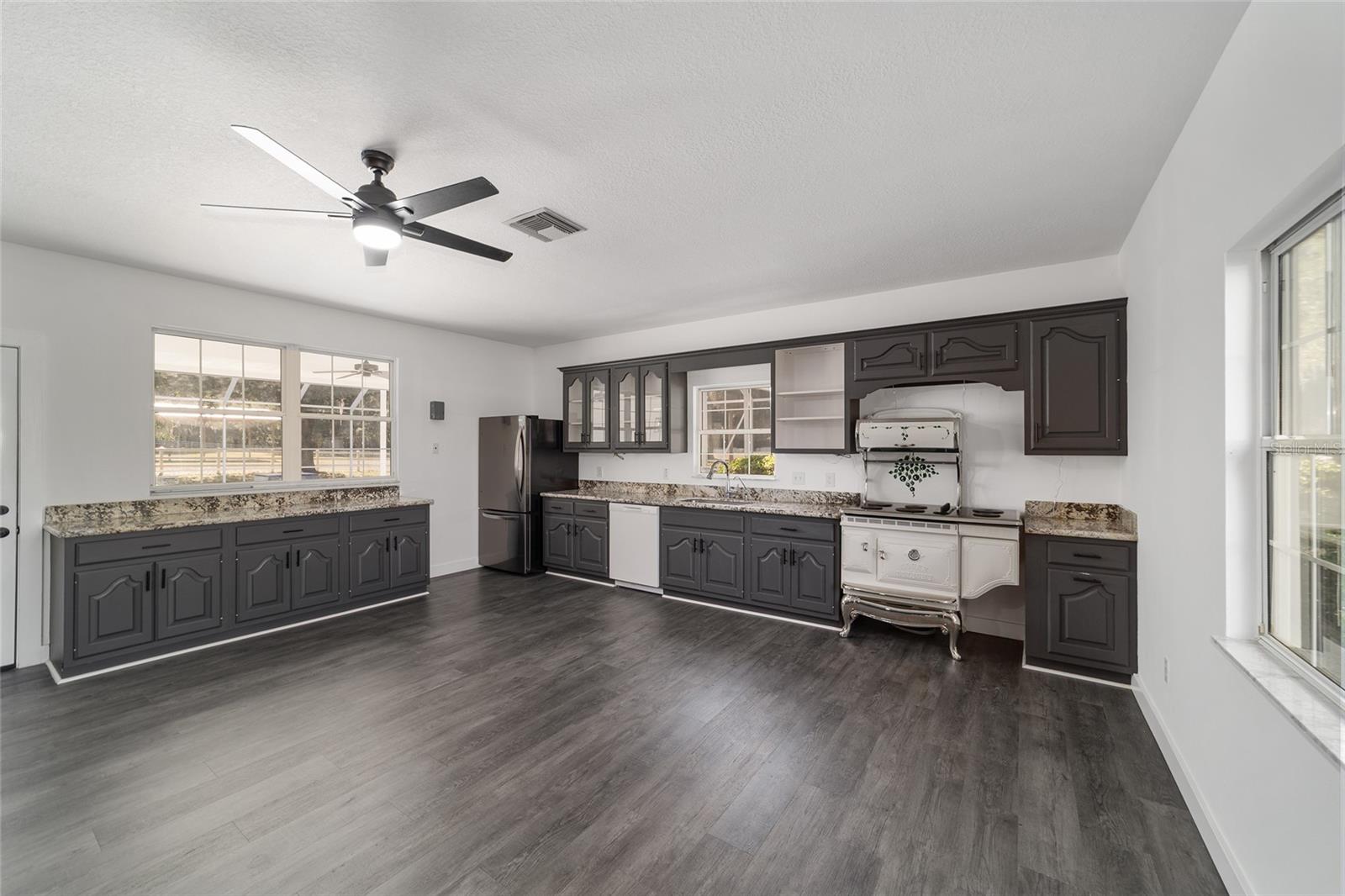 22620 HIGHWAY 441 N
