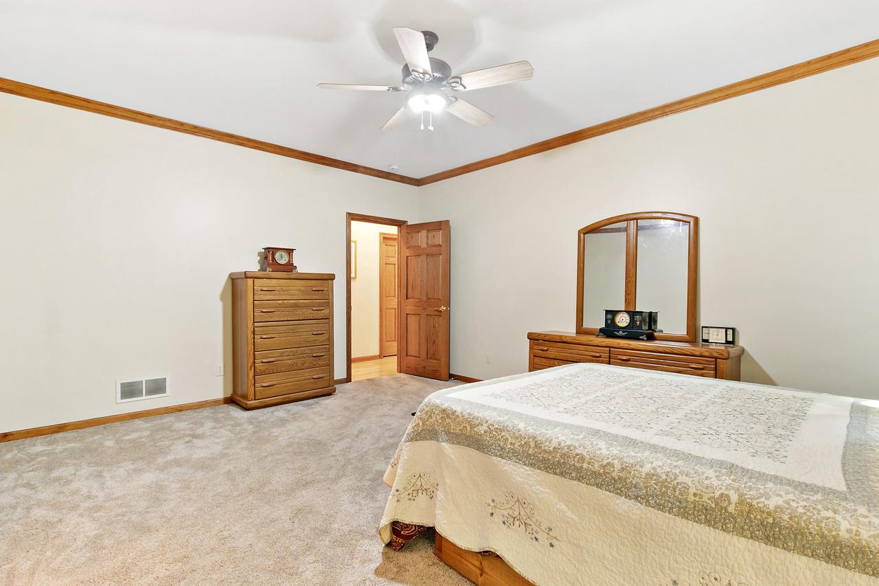 5256 Vicksburg DRIVE