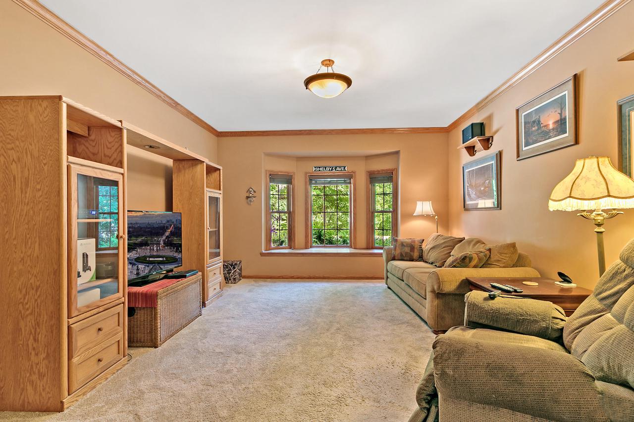 5256 Vicksburg DRIVE