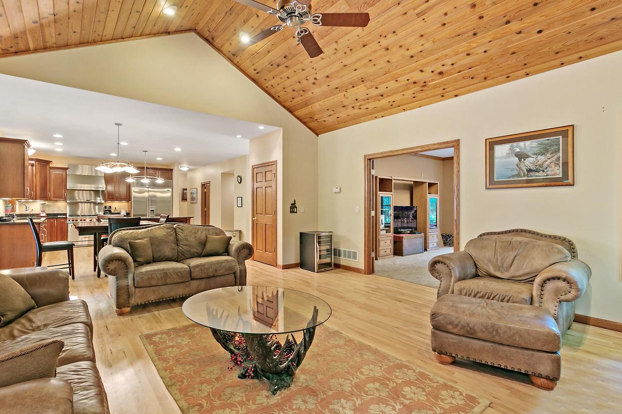 5256 Vicksburg DRIVE