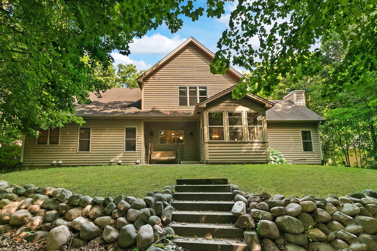 5256 Vicksburg DRIVE