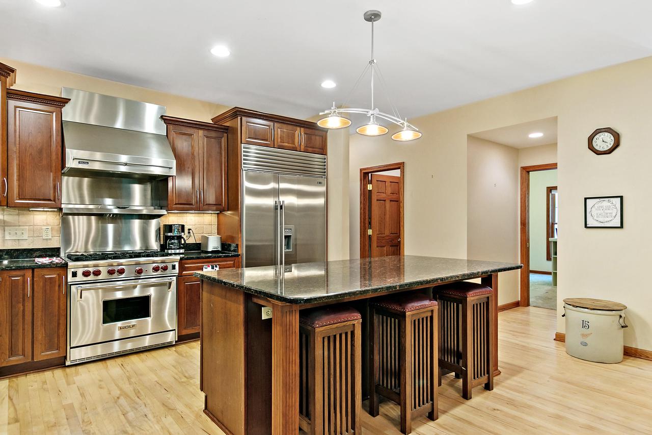 5256 Vicksburg DRIVE