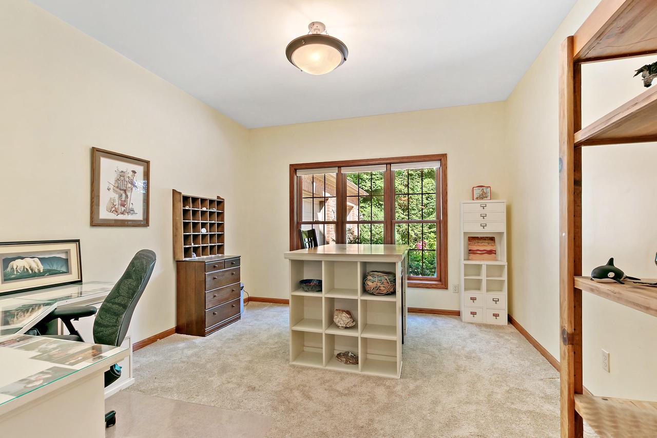 5256 Vicksburg DRIVE